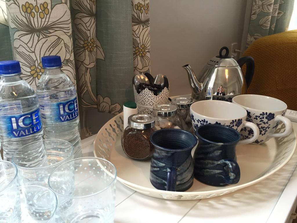 Sandsides Guest House Уитли-Бей Экстерьер фото